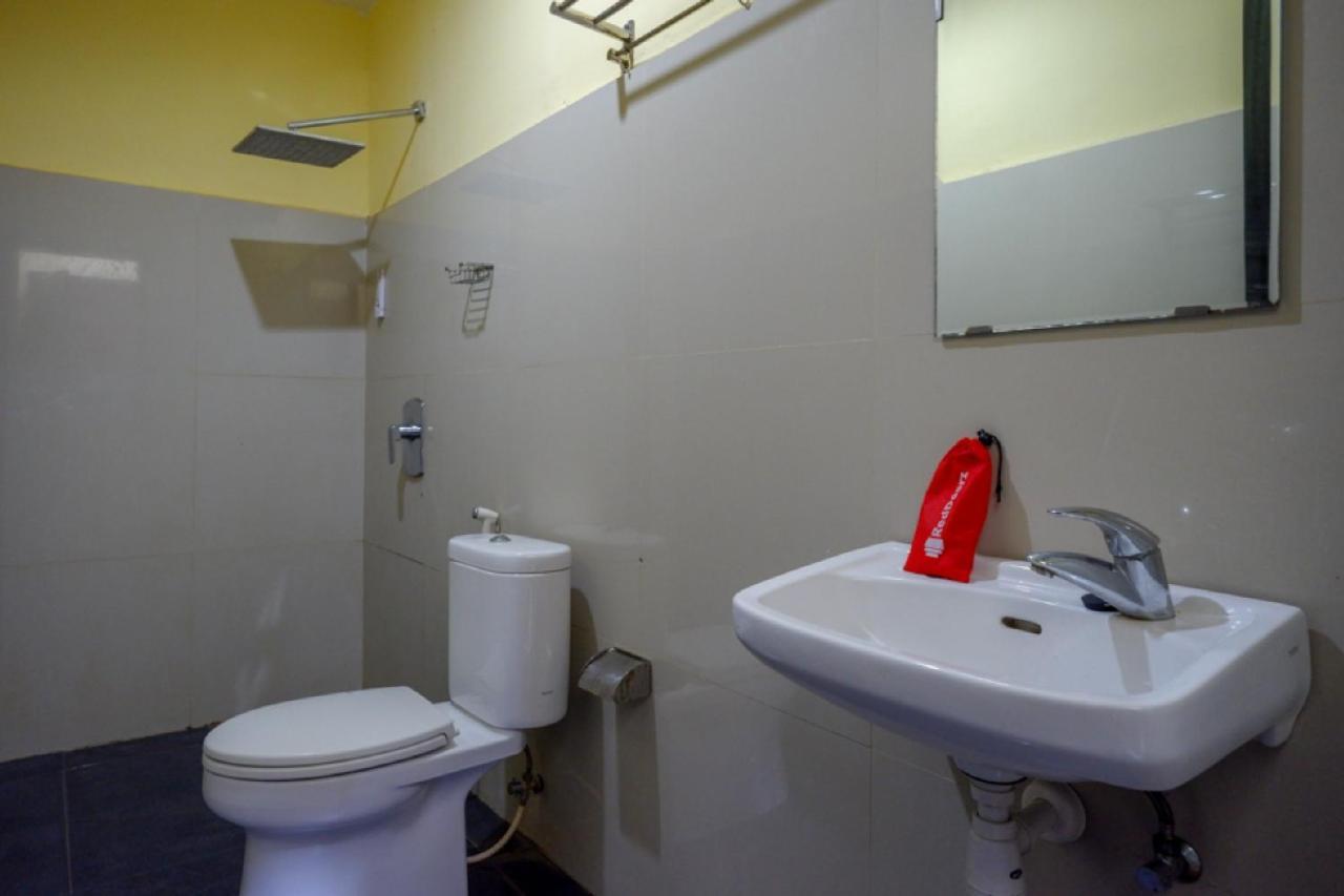 Reddoorz Near Citraland Waterpark Kendari Ξενοδοχείο Lepoleop Εξωτερικό φωτογραφία